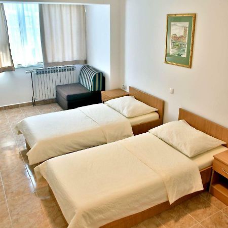 Motel Dobra Duga Resa Eksteriør billede