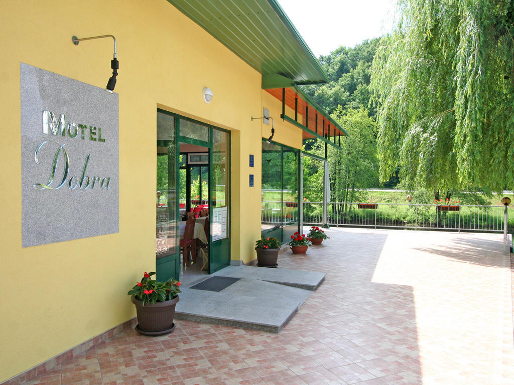Motel Dobra Duga Resa Eksteriør billede