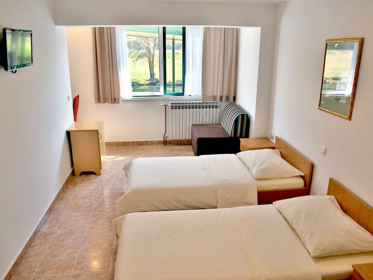 Motel Dobra Duga Resa Eksteriør billede