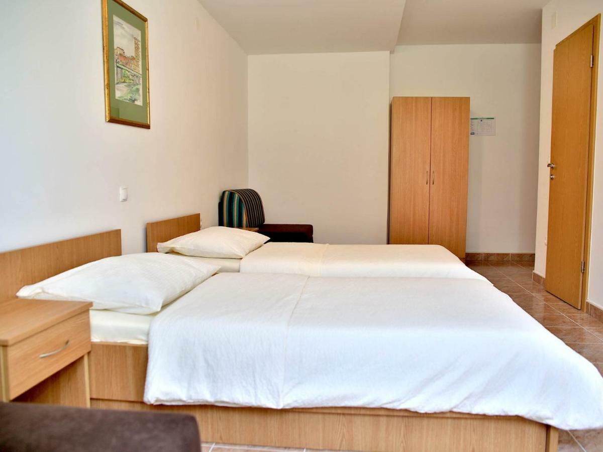 Motel Dobra Duga Resa Eksteriør billede